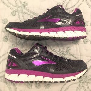 Brooks Ariel 16 Running Shoes - almost new!